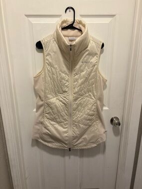 Columbia Women's Ivory Quilted Insulated Vest